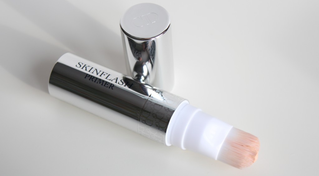 Που, πώς και γιατί πρέπει να βάλετε το highlighter Skinflash της Dior.Που, πώς και γιατί πρέπει να βάλετε το highlighter Skinflash της Dior